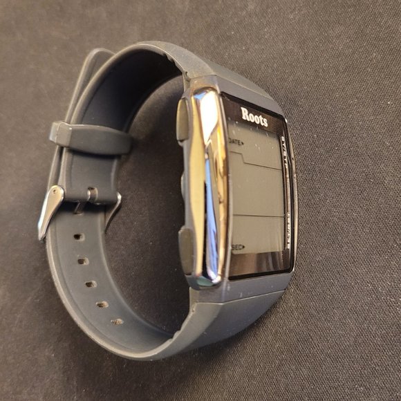 Roots Canada Roots Athletics Digital Watch (needs battery) - Picture 6 of 6